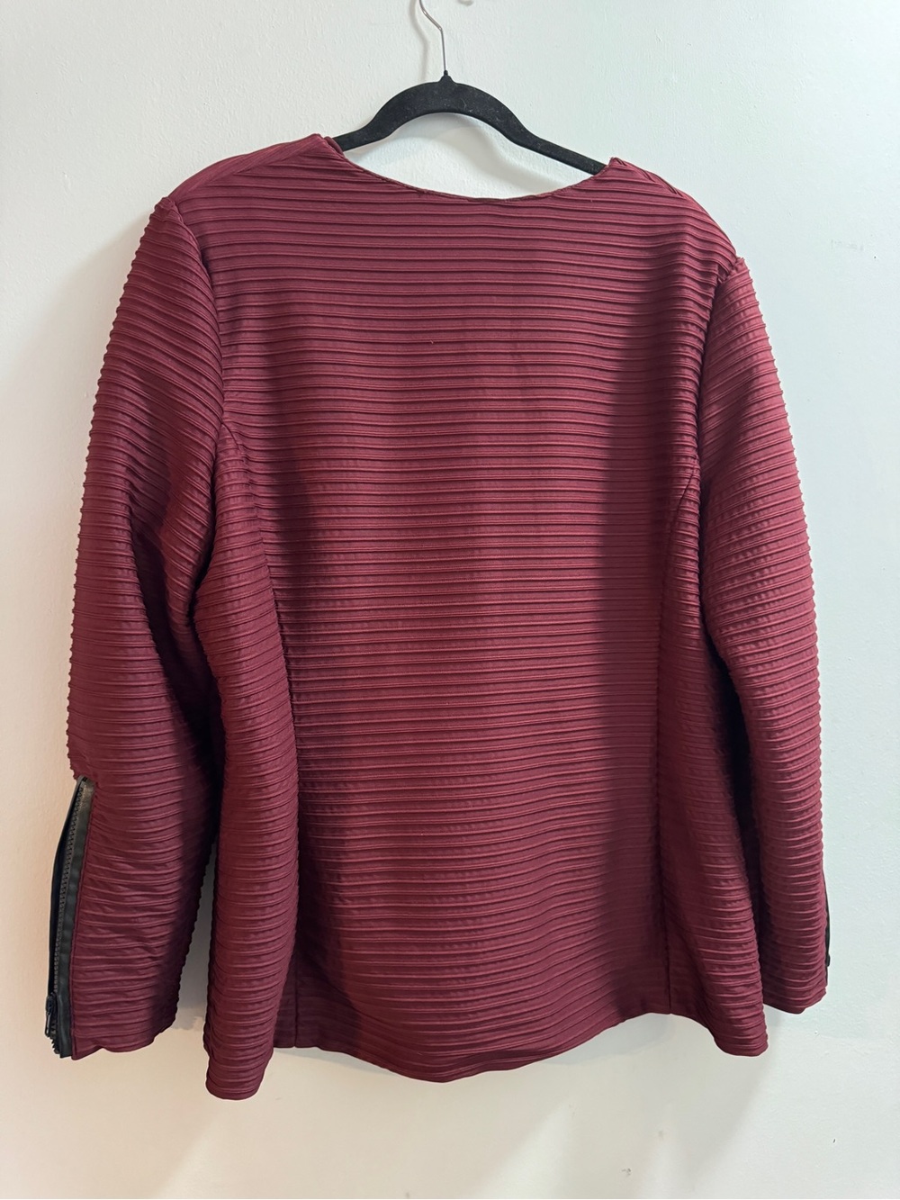 Mark Zunino Women's Ribbed Zip-Front Jacket in Burgundy - Picture 4 of 5